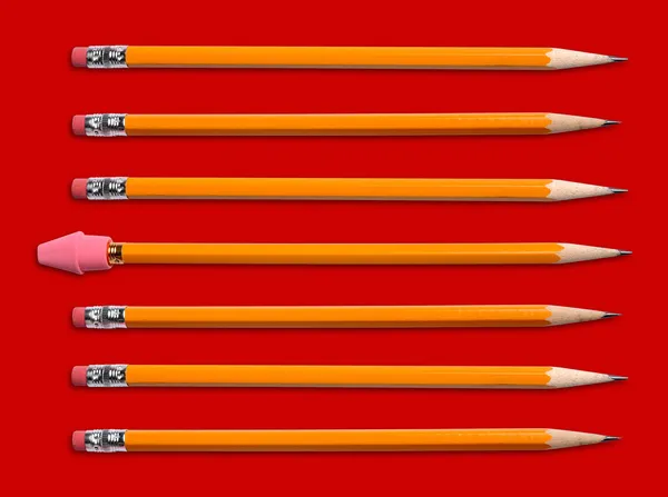 Gelbe Bleistifte mit Radiergummi — Stockfoto