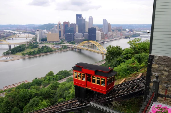 Weergave van pittsburgh van de hellingshoek duquesne — Stockfoto