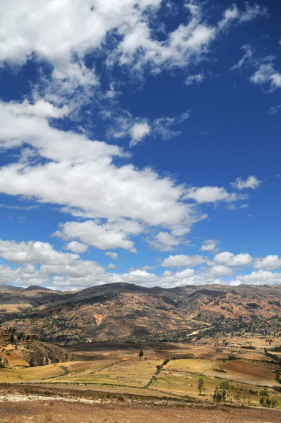 Paisaje en los Andes del Perú — Foto de Stock