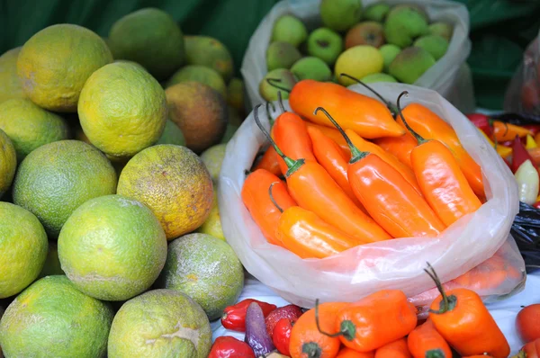 Att producera på marknaden — Stockfoto