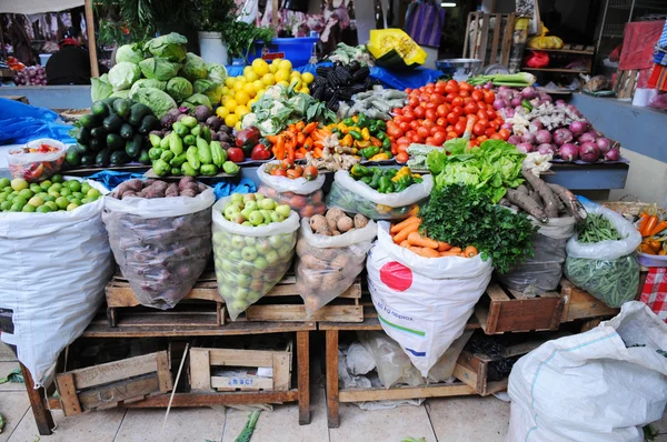 Rynku świeżych produktów w peru — Zdjęcie stockowe