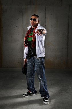 hip hop adam işaret