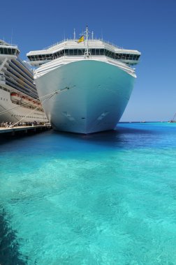 Cruise schepen verankerd in grand turk eiland