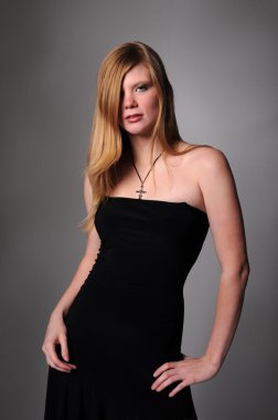 güzel bir kadın kılığında