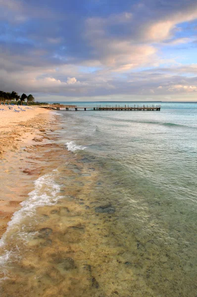 Laat in de middag in grand turk eiland — Stockfoto