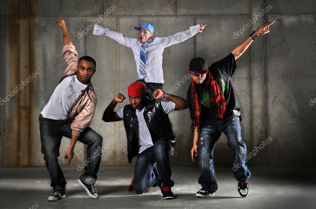 Hip Hop hommes performant image libre de droit par ginosphotos1
