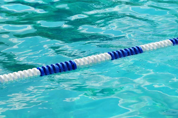 수영장 분배기 — 스톡 사진
