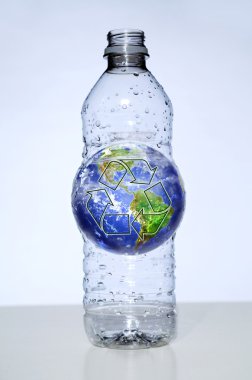 plastik su şişesi earth ile
