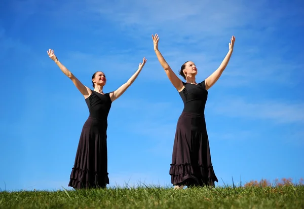 Ballerinor utför — Stockfoto