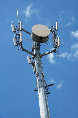 Telefon kulesi.