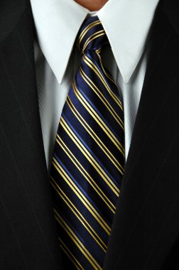 takım elbise ve kravat