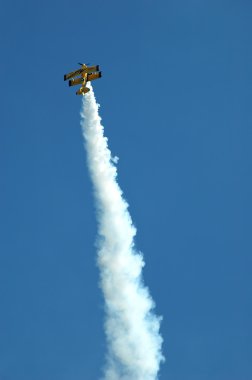 akrobasi manevra sırasında aiplane