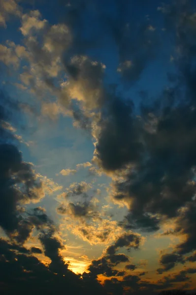 Nubes y puesta de sol —  Fotos de Stock
