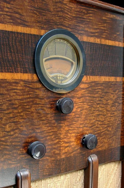 Nära uo av vintage radio — Stockfoto