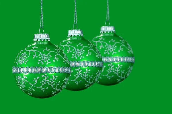 Groene kerstballen — Stockfoto