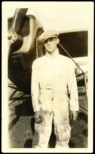 Vintage Photo With Airplane Mechanic — Stock Photo, Image