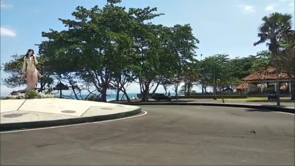 Dlod Berawah Sahilinin Önündeki Deniz Kızı Heykeli Jembrana Bali Eylül — Stok video