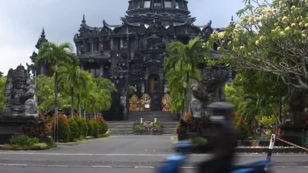 Bajra Sandhi Monument Located Renon Field Accompanied Traffic Highway Bali — Stock videók