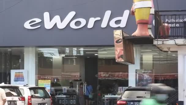 Eworld Egy Népszerű Üzleti Márka Van Itt Denpasar Bali Indonézia — Stock videók