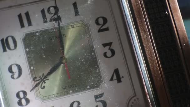 Hitachi Vintage Wall Clock Retro Vintage Item Video Clock Ticking — стокове відео