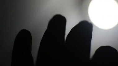 Korkunç zombi elleri, korkunç sahneler için el görüntüleri, HD video.