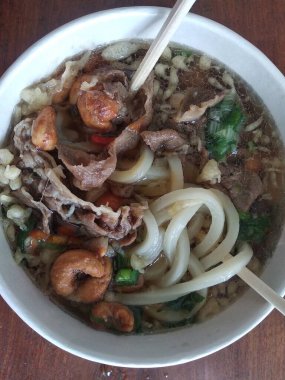 Padang, West Java ve diğer vilayetlerden Endonezya yemekleri