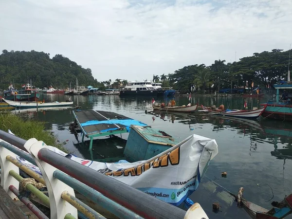 View River Boats Activities Residents Siti Nurbaya Padang Bridge West — Stok Foto