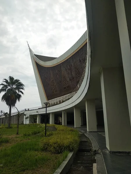 Batı Sumatra Büyük Camii Cuma Namazından Döndükten Sonra Padang Endonezya — Stok fotoğraf