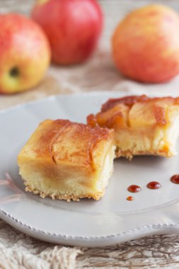 Apple cake