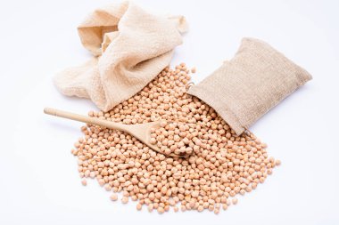 Kurumuş nohut, Cicer arietinum, Akdeniz diyetinin önemli ve besleyici bir bileşeni..