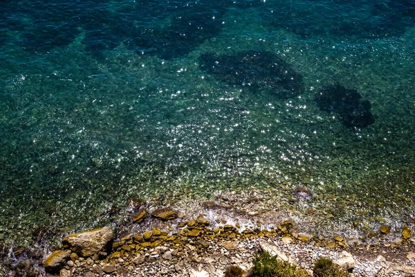 View Transparent Water Sea Coast Rocky Cliffs Natural Background — Fotografia de Stock