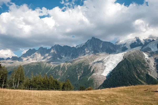 Des Falaises Spectaculaires Entre Les Glaciers Des Alpes — Photo