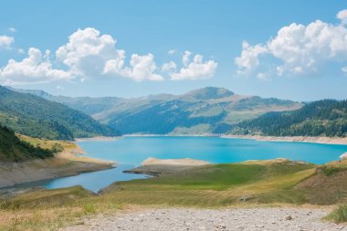 Avrupa 'da yaz mevsiminde su rezervleri tükenir, Fransa' da rezervler sonbaharda dolar..