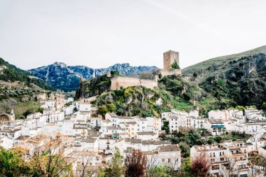 Jaen 'deki eski Cazorla kasabasının manzarası.