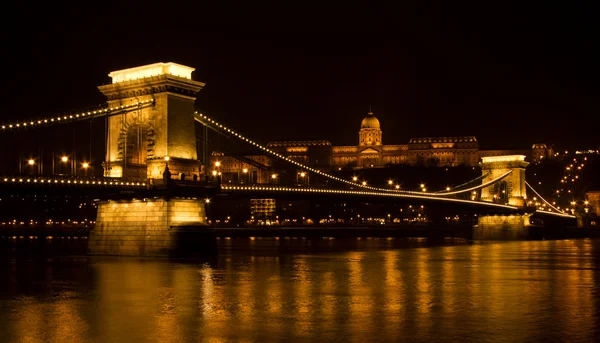 Széchenyi Chain Bridge in Budapest, Hungary — Stok fotoğraf