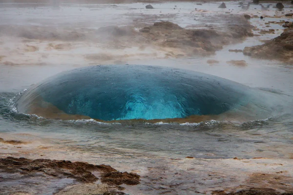 Strokkur geysir, İzlanda — Stok fotoğraf