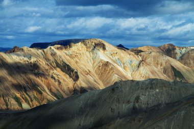 Gökkuşağı dağlar, İzlanda renkli landmannalaugar