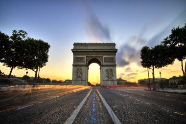 Arc de triomphe gün batımında, paris