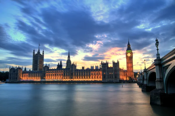 Abadía de Westminster con Big Ben, Londres — Foto de Stock