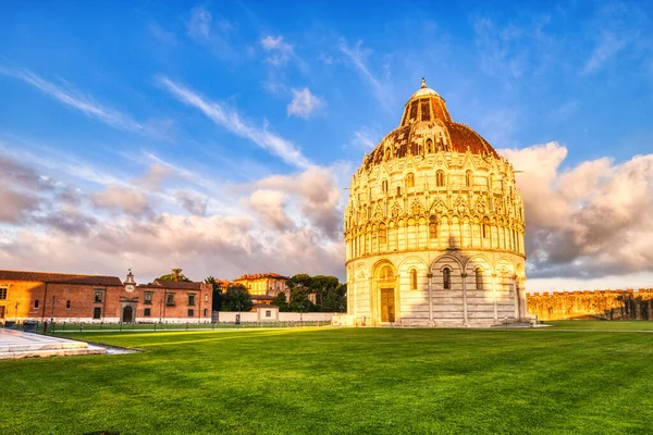 Baptisterium Van San Giovanni Verlicht Bij Zonsopgang Pisa Italië — Stockfoto