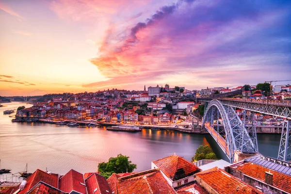 Luis Köprüsü Douro Nehri Ile Portekiz Nanılmaz Günbatımı Nda Porto — Stok fotoğraf