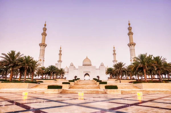 Большая Мечеть Шейха Зайеда Санрайз Абу Даби Оаэ — стоковое фото