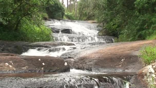 Malawi: stream of water in mountain river 6 — Stock Video