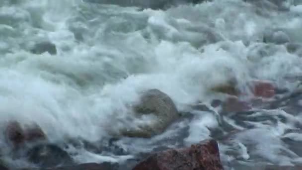 Bakgrund från vågor vid stranden två, närbild — Stockvideo
