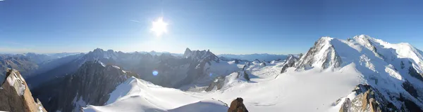 Скалолазание - aiguille du midi — стоковое фото