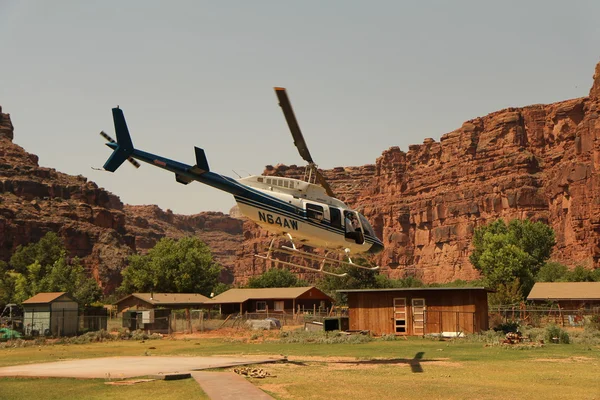 Helicopter ride in Havasupai Tribe - Grand Canyon — Stock Photo, Image