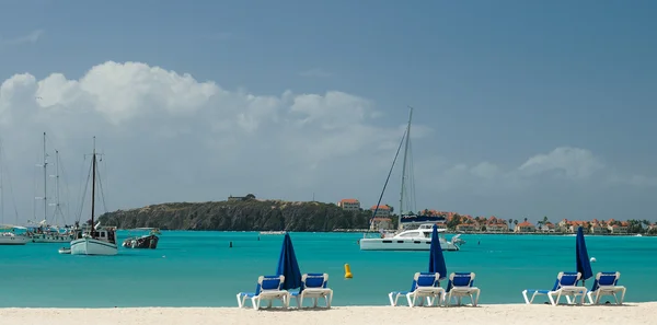 Playa en san marteen — Foto de Stock