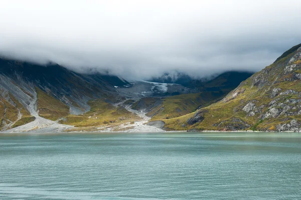 氷河に削られた山 — ストック写真