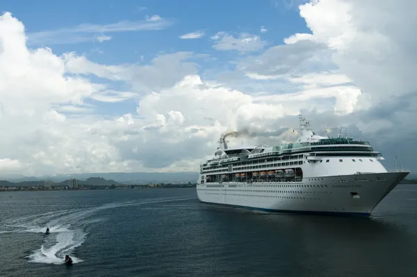 Bateau de croisière — Photo