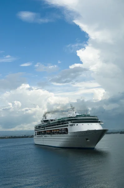 Navio de cruzeiro — Fotografia de Stock